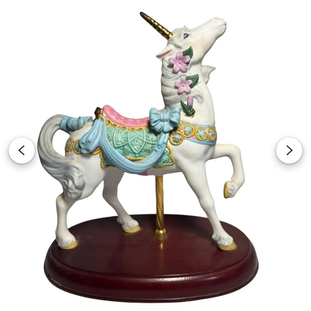 Elegant Unicorn Figurine with Gold Horn